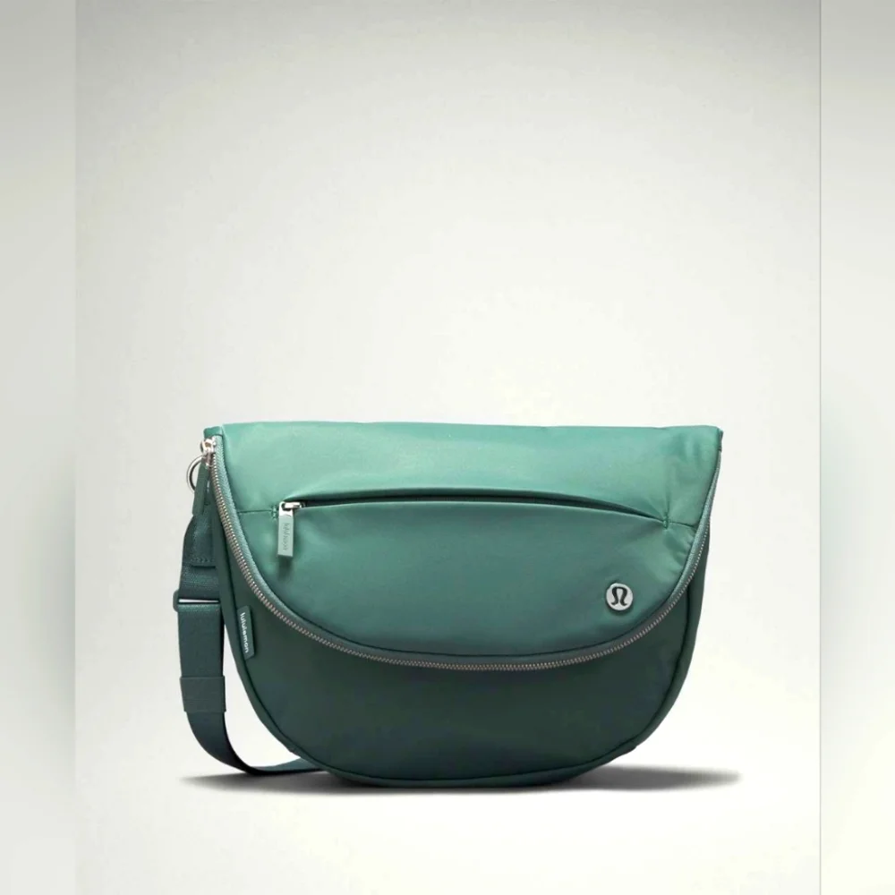 Lululemon Crossbody Bag All Night Festival Magnetic Snap Sage Forest Green